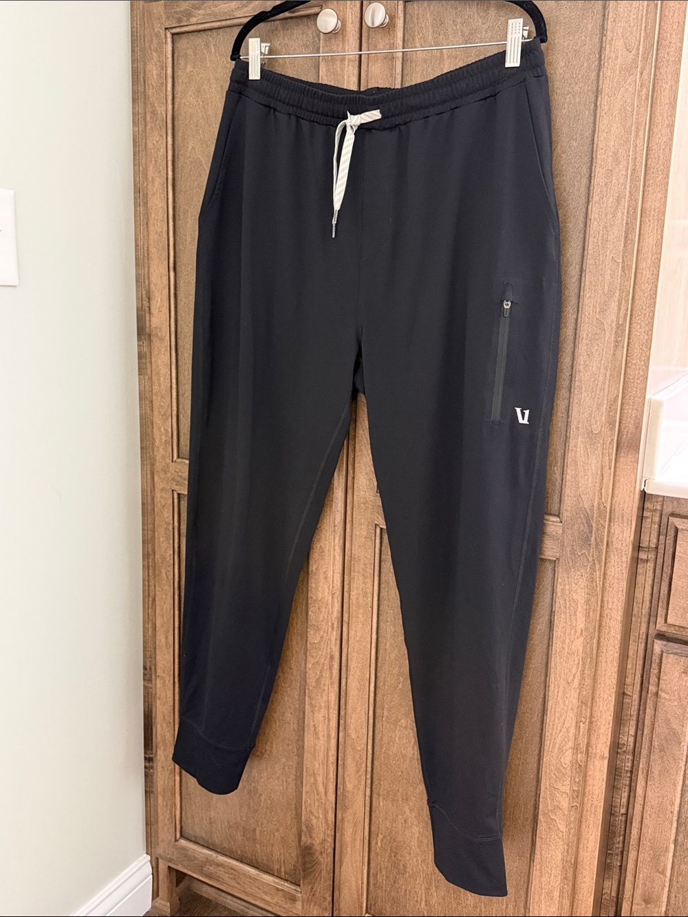Vuori Sunday Performance Joggers. Black. Men’s XL.